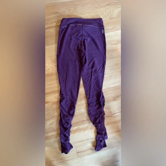 Free People Movement Ruched Stirrup leggings - Picture 2 of 6